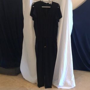 Cold shoulder jump suit
